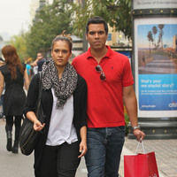 Jessica Alba and Cash Warren go shopping at The Grove | Picture 85963
